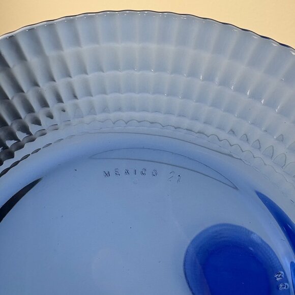 Set Of 4 Forte Crisa Vintage Cobalt Blue Glass Salad/Dessert Plates Waffle - Picture 5 of 7